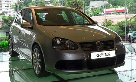 Volkswagen Golf GTI R32