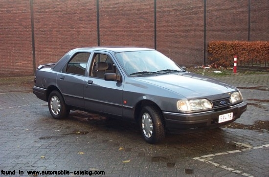 Ford Escort 16 GLX sedan