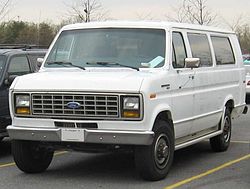 Ford E-350 Econoline Custom Superwagon