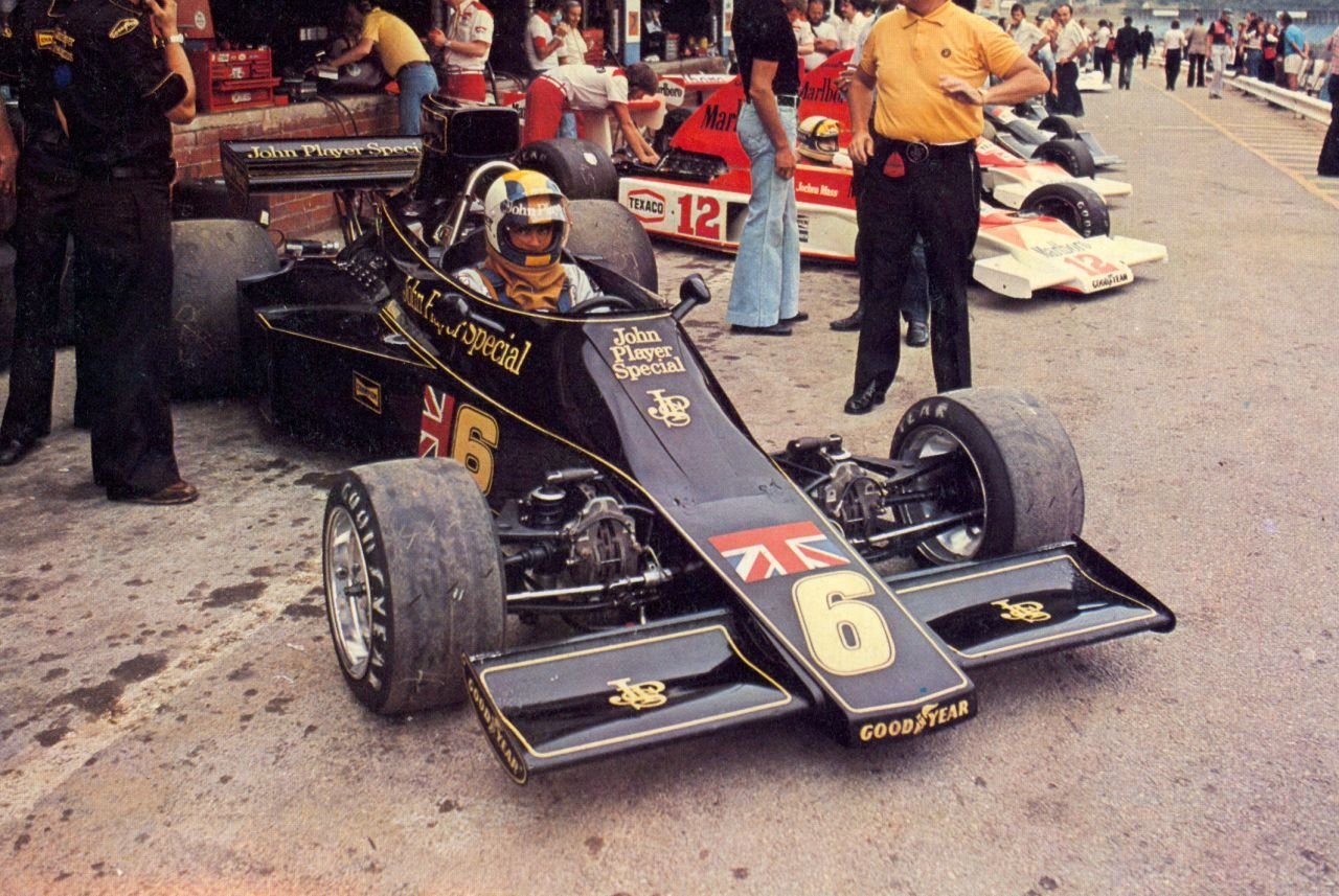 Lotus 77