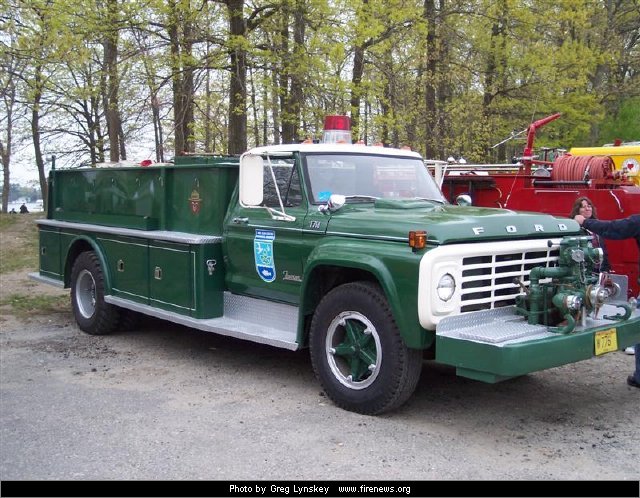 Ford F700