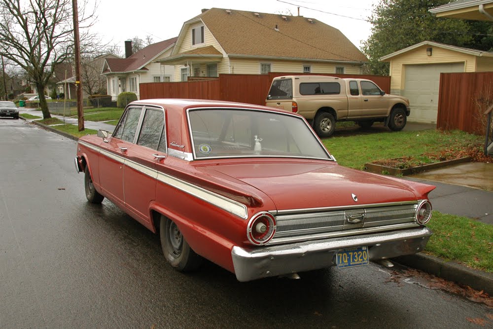 Ford Fairlane 500 4-dr Sedan