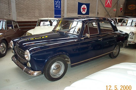 Peugeot 403 B7