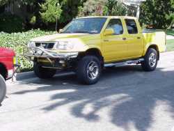 Nissan Terrano AX 30 Di Crew Cab 4x4