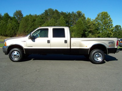 Ford F-350 Lariat crew cab