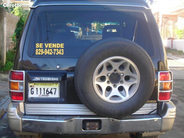 Mitsubishi Montero SR V6