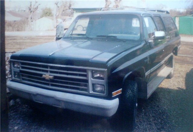 Chevrolet Silverado Suburban 10