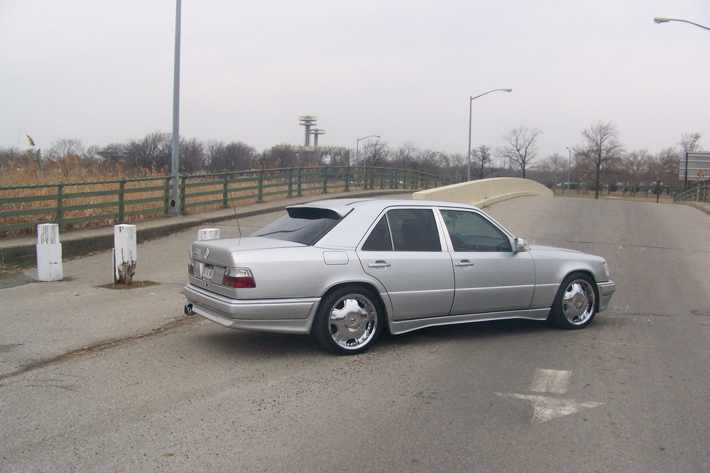 1992 Mercedes benz 300e specs #3
