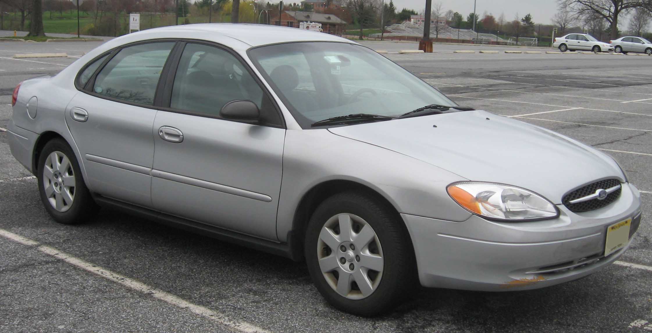 Ford Taurus LX Sedan