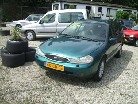 Ford Mondeo 18i