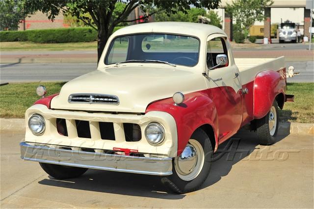 Studebaker Transtar truck