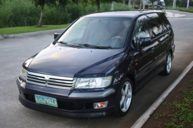 Mitsubishi Chariot Grandis 23