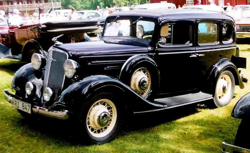 Chevrolet Standard sedan