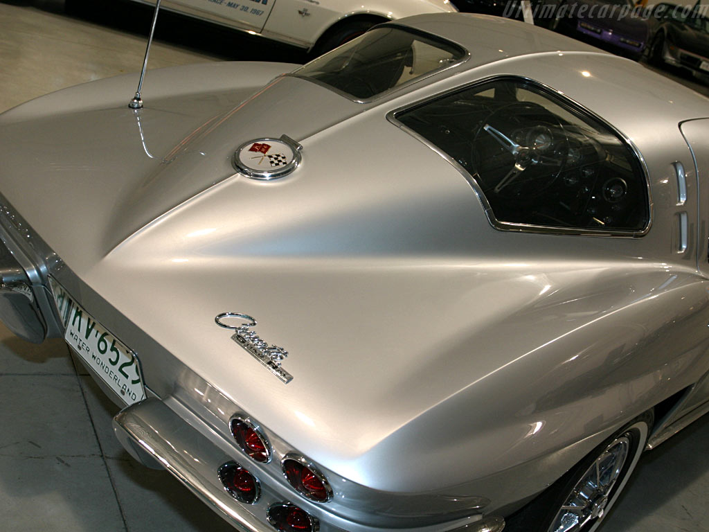 Chevrolet Corvette C2 Sting Ray Coupe