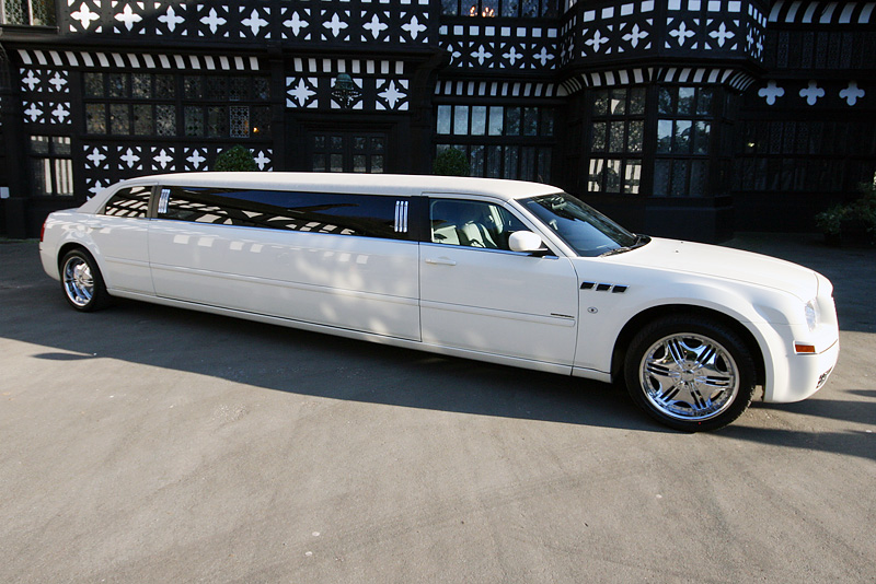 Chrysler 300 c limousine #4