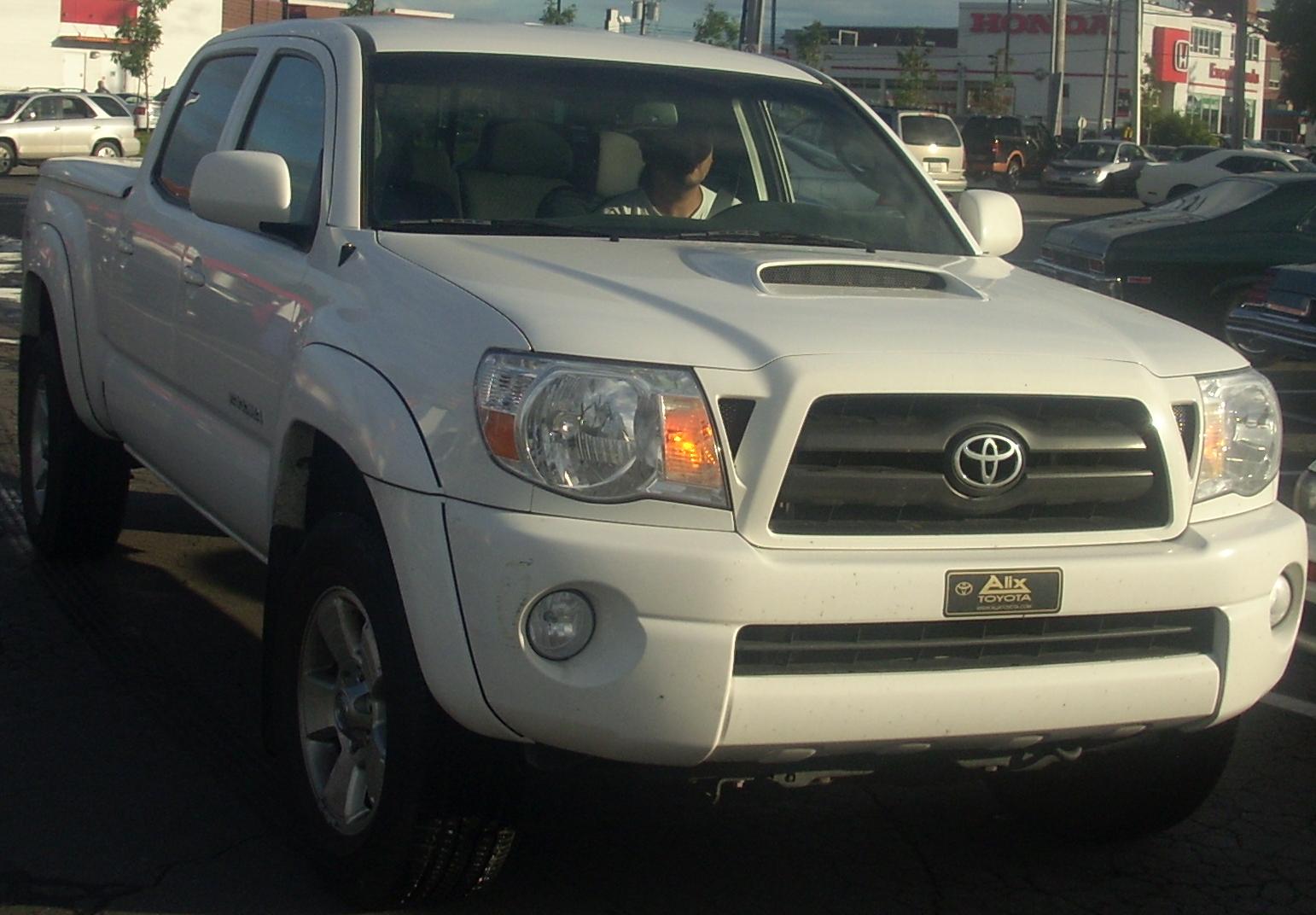 Toyota Tacoma crew cab