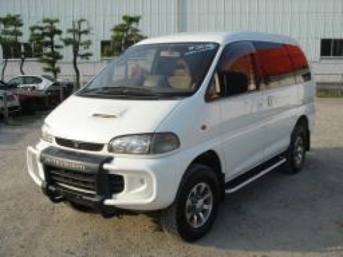 Mitsubishi Delica Space Gear Exceed 2800 Turbo