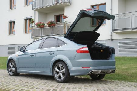 Ford Mondeo Liftback