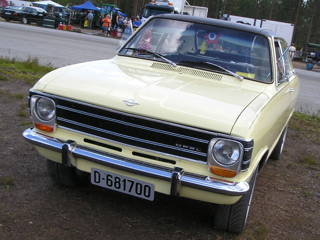 Opel Olympia 4dr