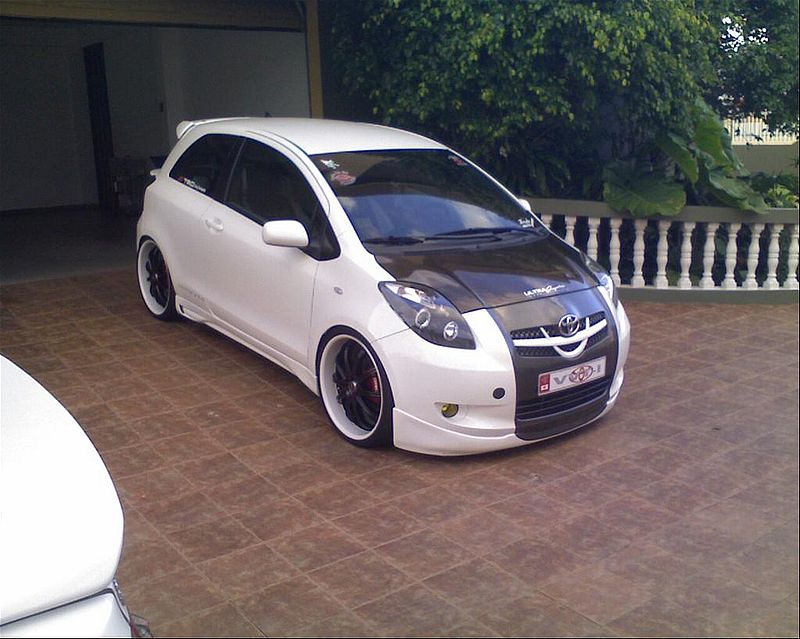 Toyota Yaris RS