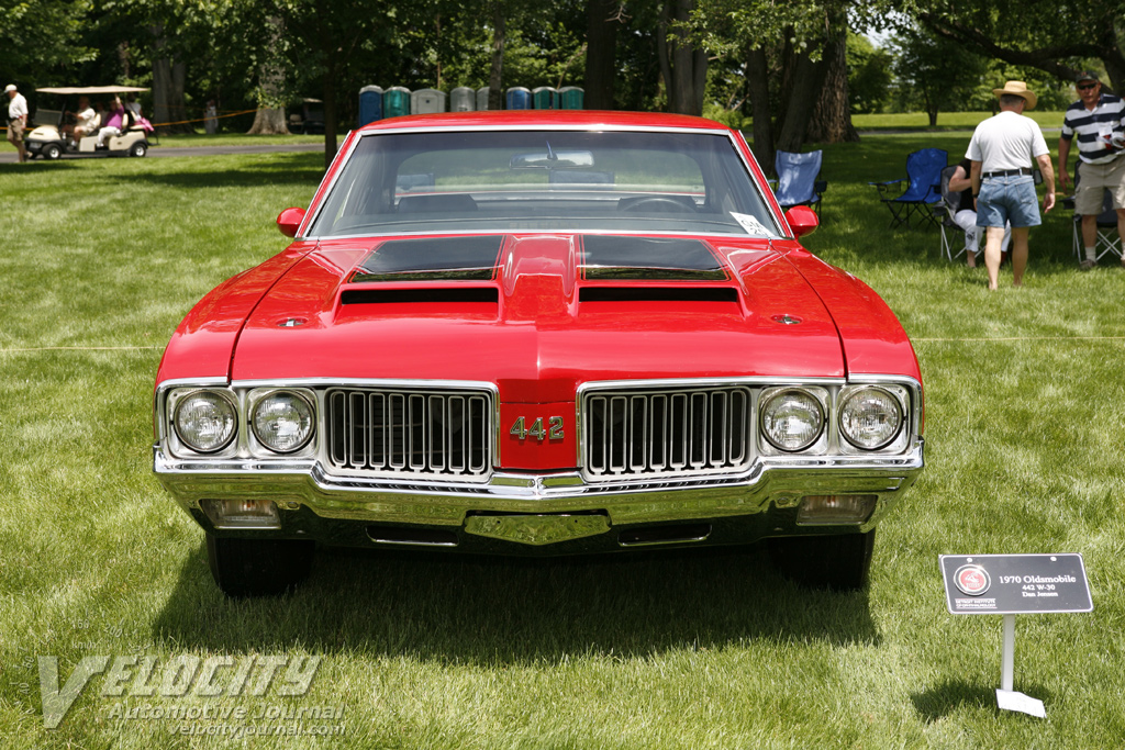 Oldsmobile 4-4-2 coupe