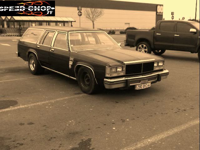 Ford LTD V8