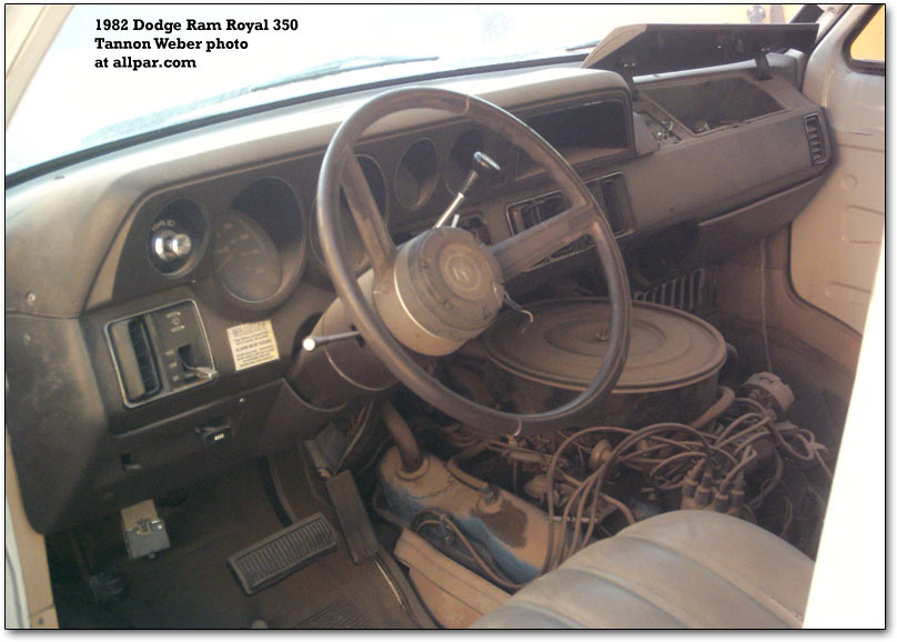 Dodge B300 Extended van