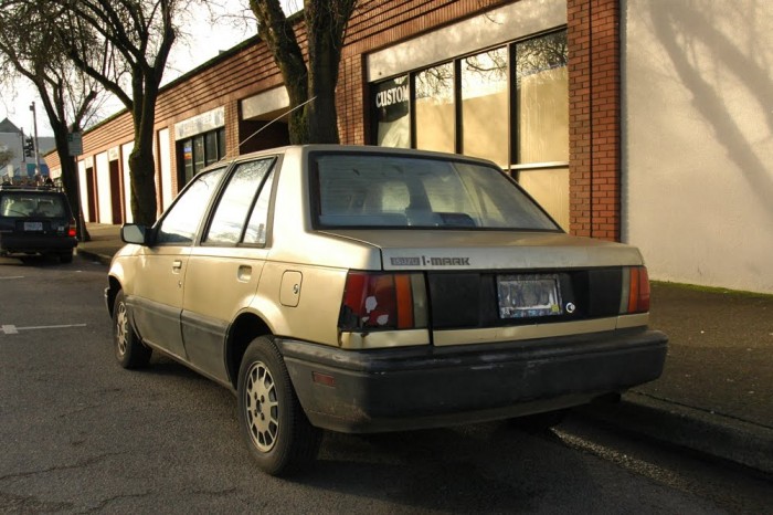 Chevrolet Gemini 15 Sedan