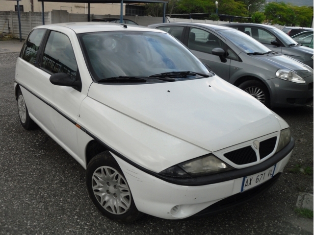 Lancia Ypsilon 11