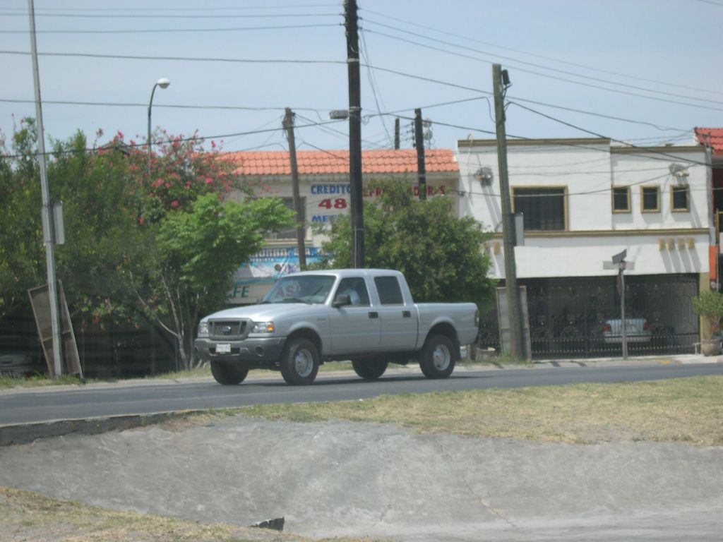 Ford Standard 4-dr Sedan