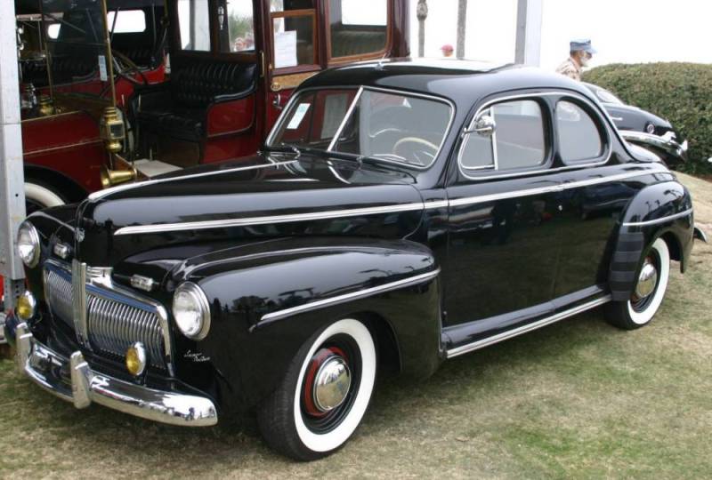 Ford Super Deluxe Coupe