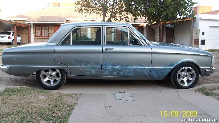 Ford Falcon DeLuxe