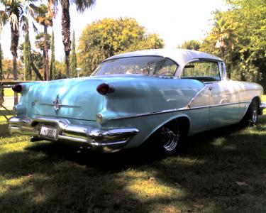 Oldsmobile Rocket 88 2 Door Hardtop