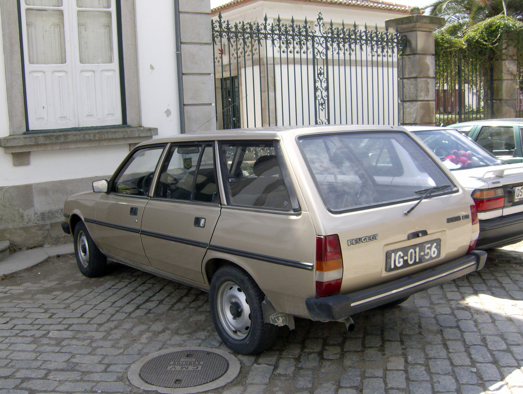 Peugeot 305 16 SRS