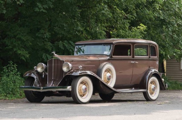 Packard 4 dr sedan