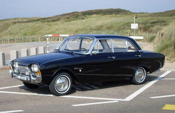 Ford Taunus 17M 4dr