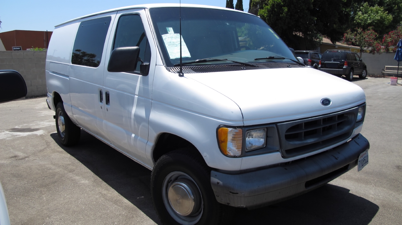 Ford E-250 Econoline