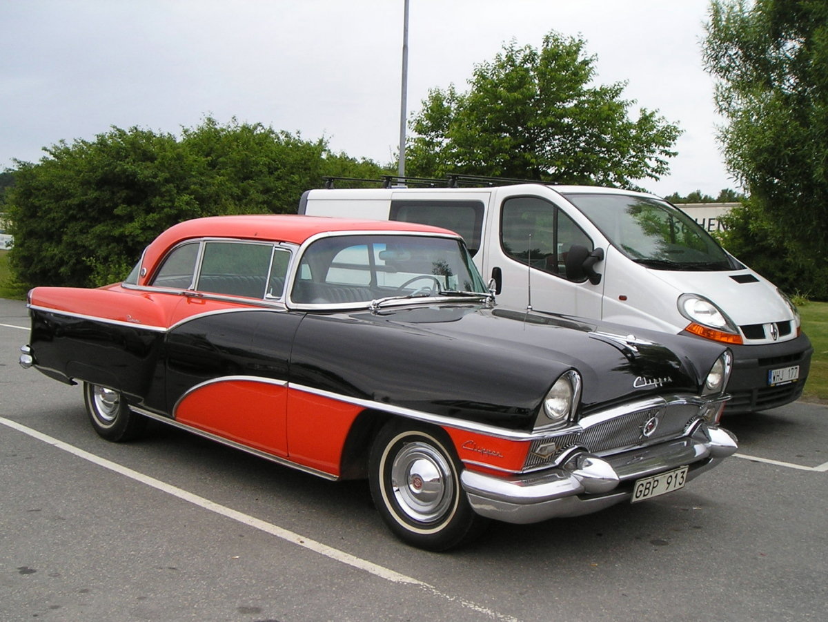 Packard Clipper Super Panama 2dr HT