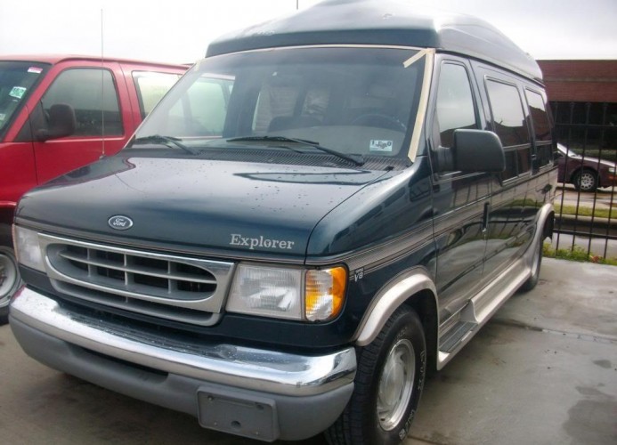 Ford E-150 Econoline