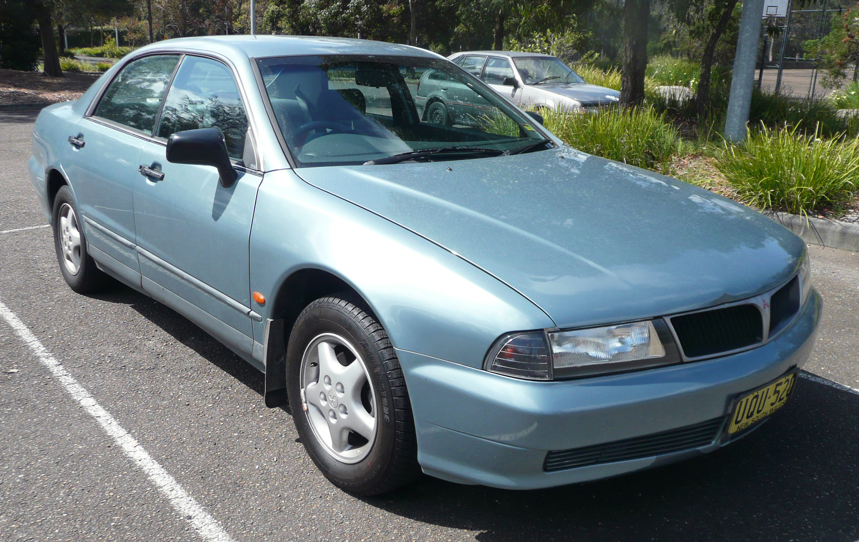 Mitsubishi Magna