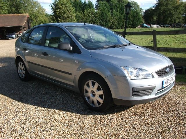 Ford Focus LX 16