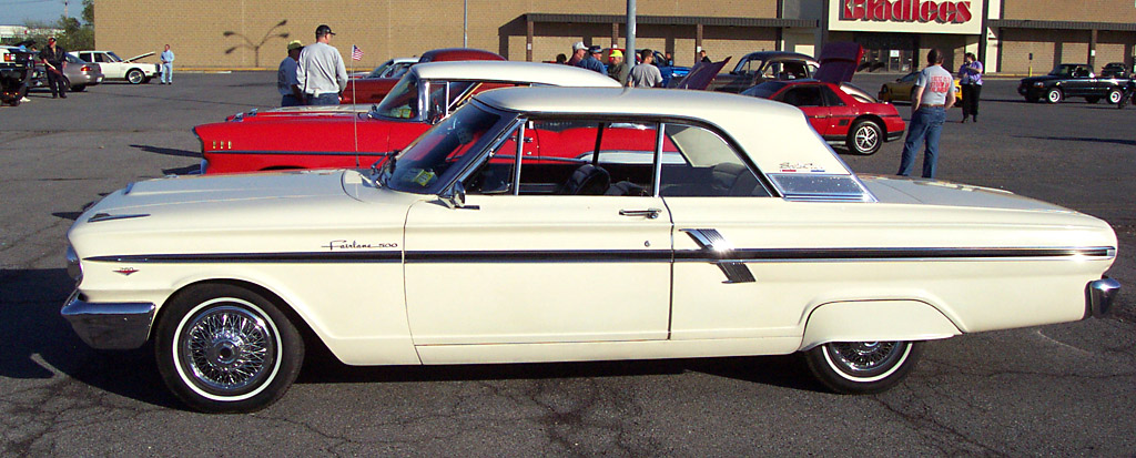 Ford Fairlane Coupe