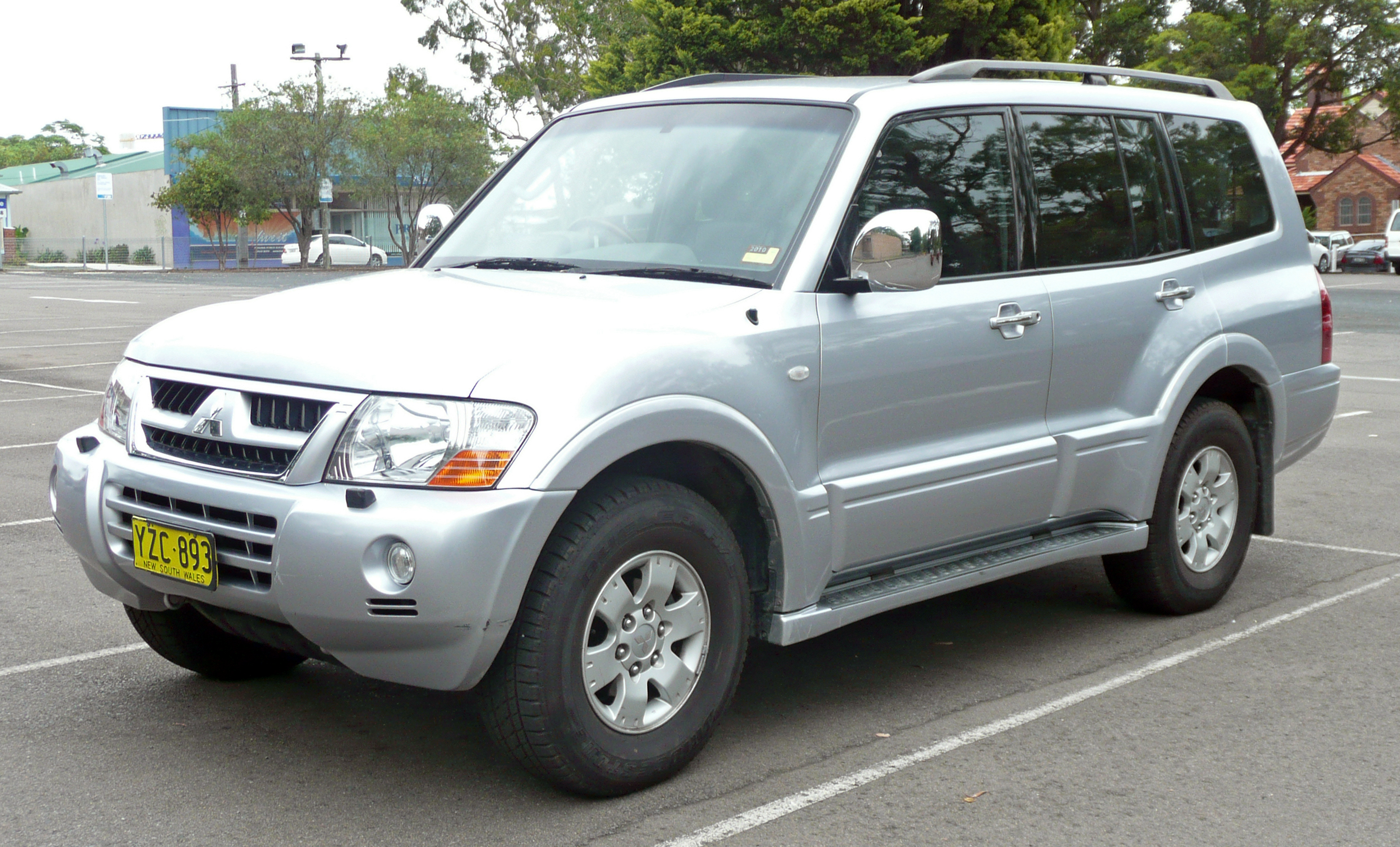 Mitsubishi Pajero Exceed