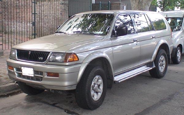 Mitsubishi Nativa LS