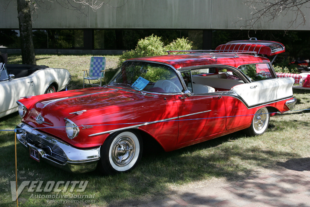 Oldsmobile Golden Rocket 88 Fiesta