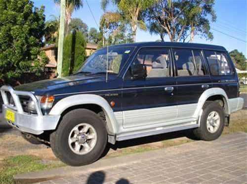 Mitsubishi Pajero 4WD 32D GLS