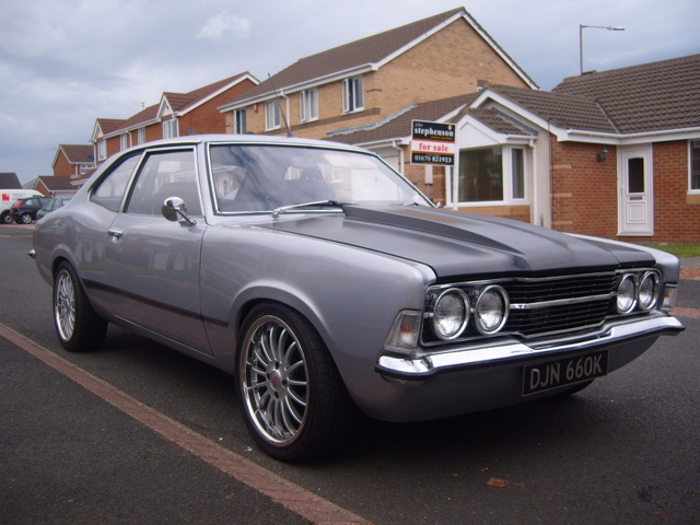 Ford Cortina 2-dr