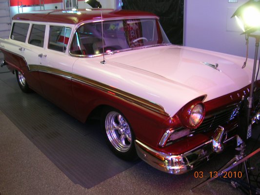 Ford Custom wagon