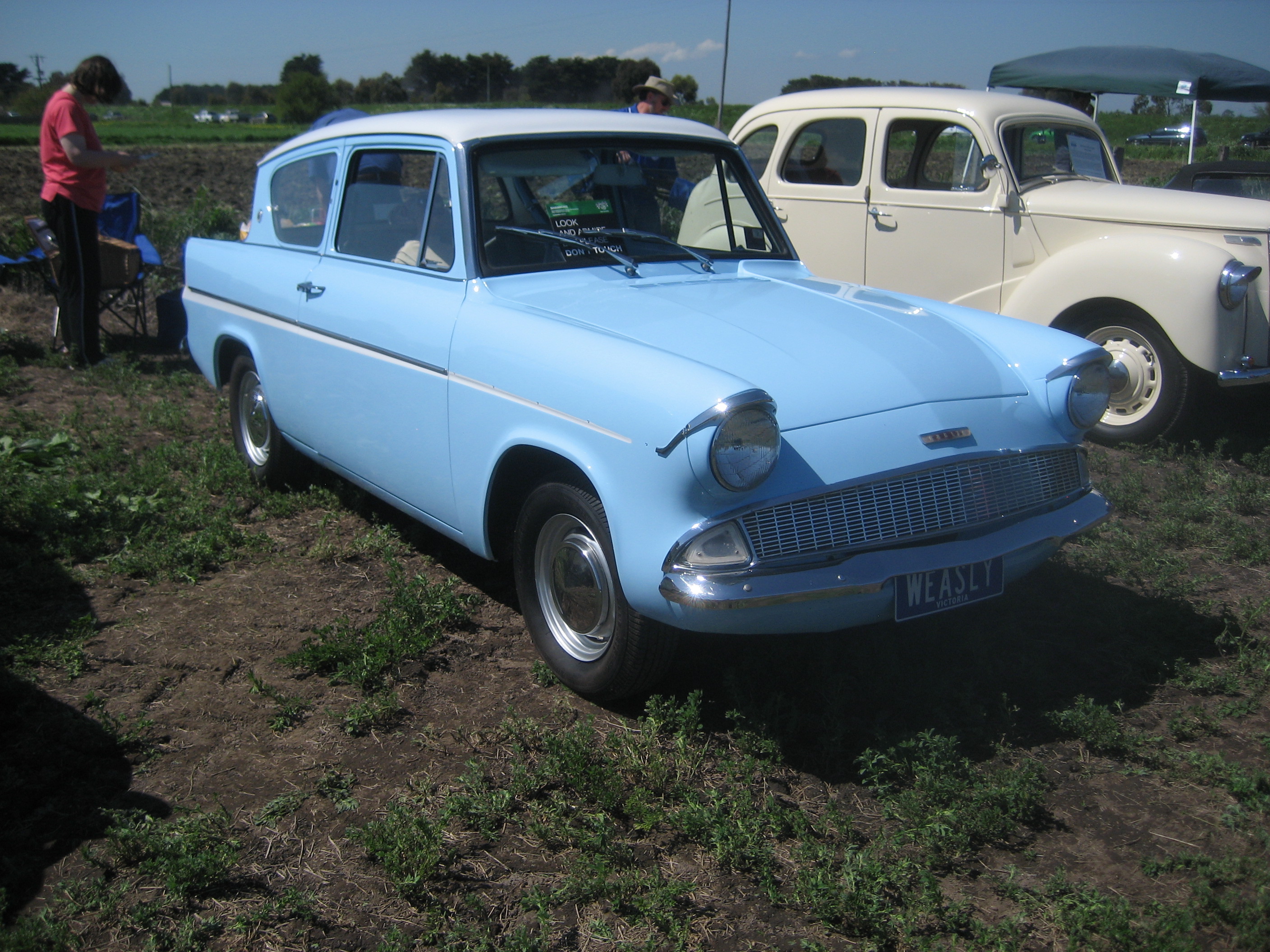 Ford Anglia 105E