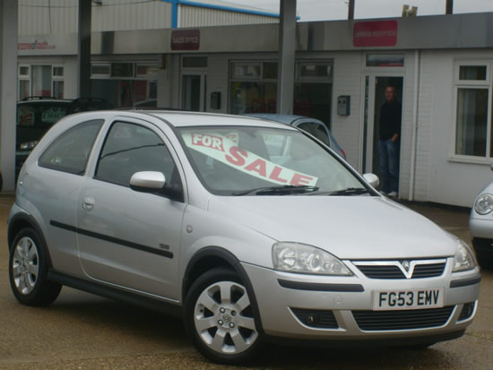 Vauxhall Corsa 12